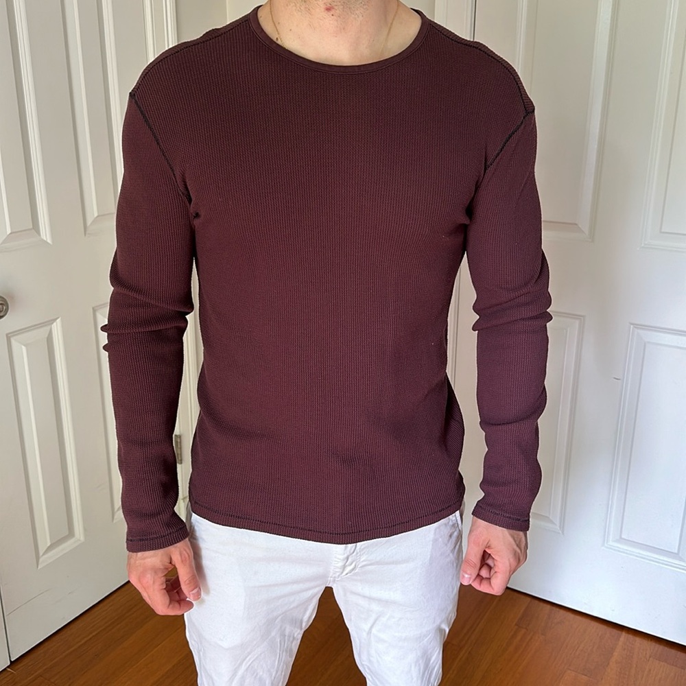 Varvatos long sleeve waffled henley size medium!